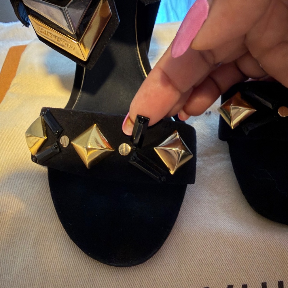 LOUIS VUITTON - Picture 9 of 16